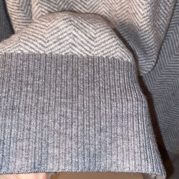 ELLIE Oversized Long Sleeve Poncho Sweater - Picture 9 of 12